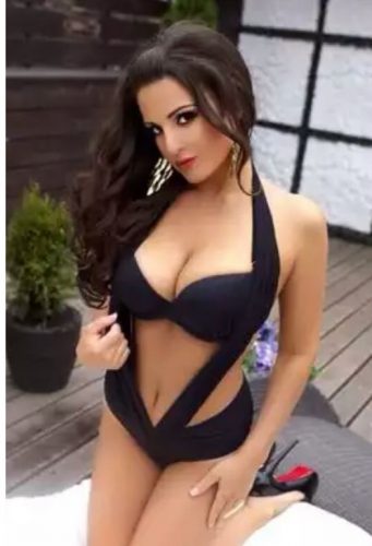 Alev-alev dans yapan escort Rana