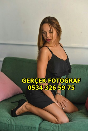 Ataköy Kumral Seksi Escort Alisa